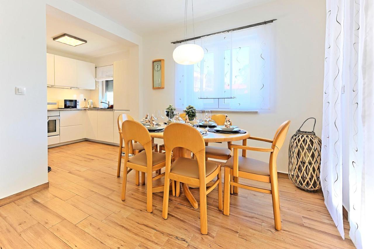Casa Tara Three-Bedroom Holiday Home بولا المظهر الخارجي الصورة