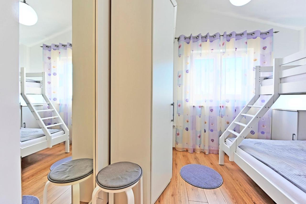Casa Tara Three-Bedroom Holiday Home بولا المظهر الخارجي الصورة