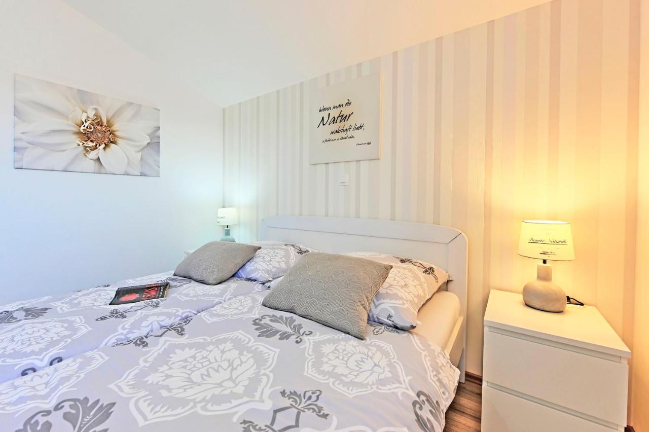 Casa Tara Three-Bedroom Holiday Home بولا المظهر الخارجي الصورة