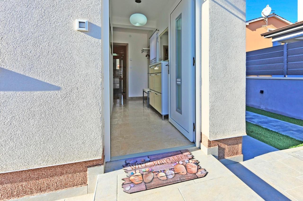 Casa Tara Three-Bedroom Holiday Home بولا المظهر الخارجي الصورة