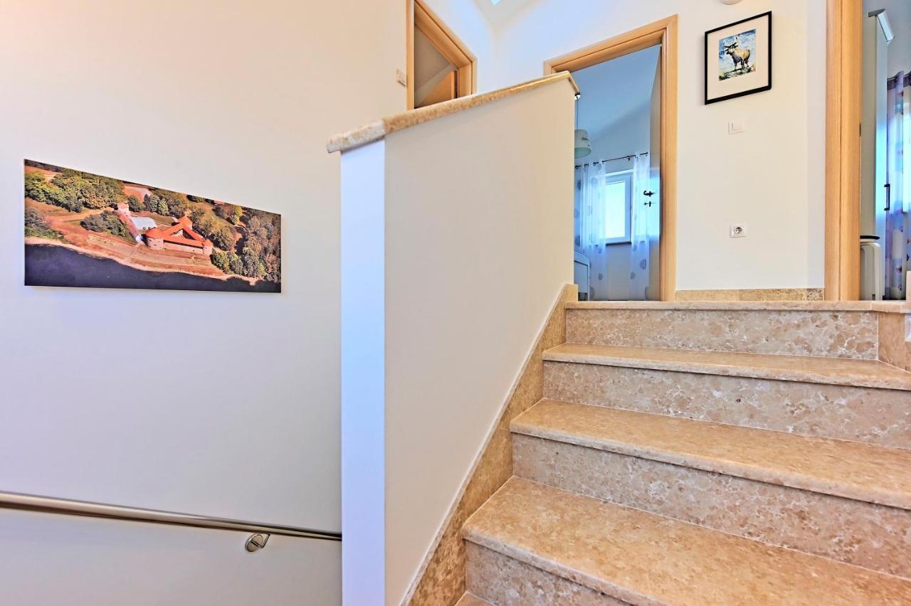 Casa Tara Three-Bedroom Holiday Home بولا المظهر الخارجي الصورة