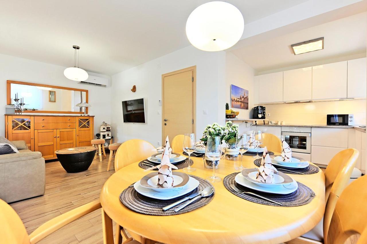 Casa Tara Three-Bedroom Holiday Home بولا المظهر الخارجي الصورة